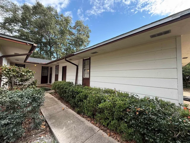 $1,550 | 258 North Villas Court, Unit A, Tallahassee, FL 32303