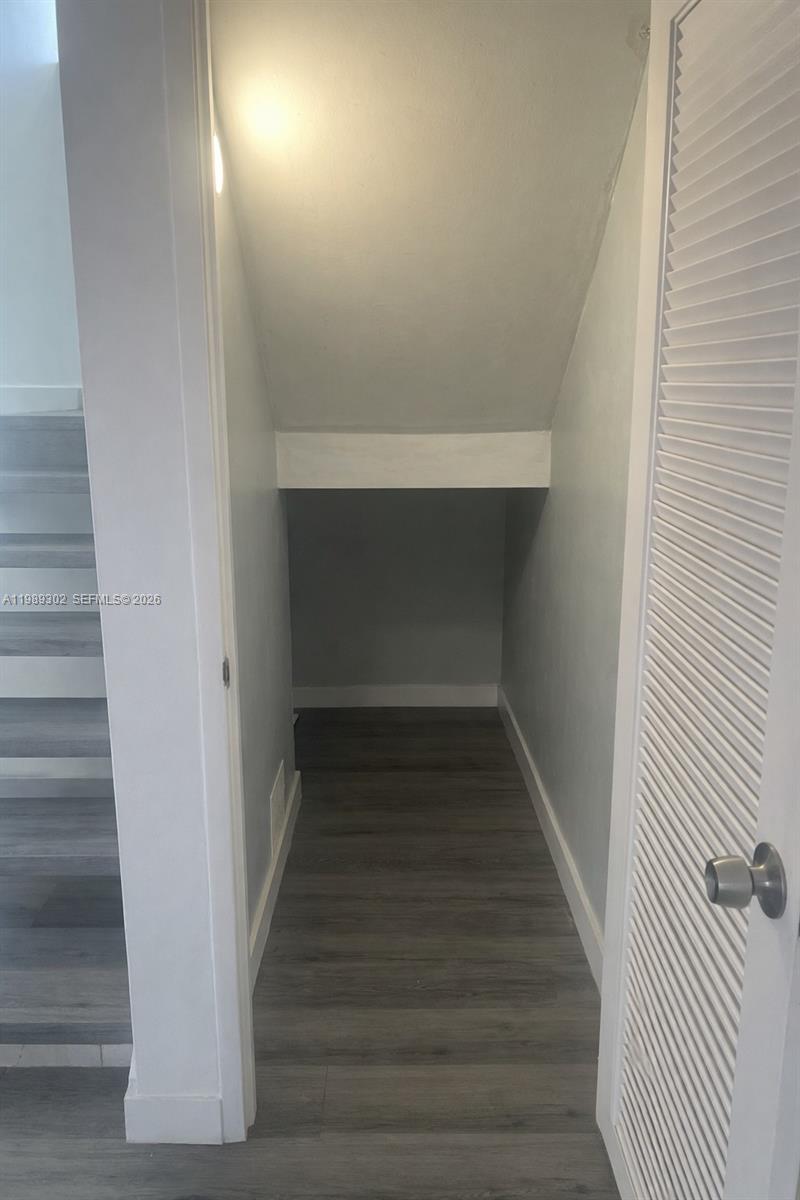 441 Northwest 98th Court, Unit 441 Miami, FL 33172 - Photo 6 of 18 a view of entryway