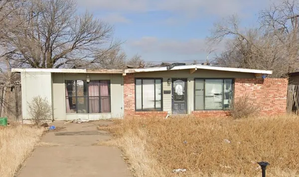 a view of a house with a outdoor space