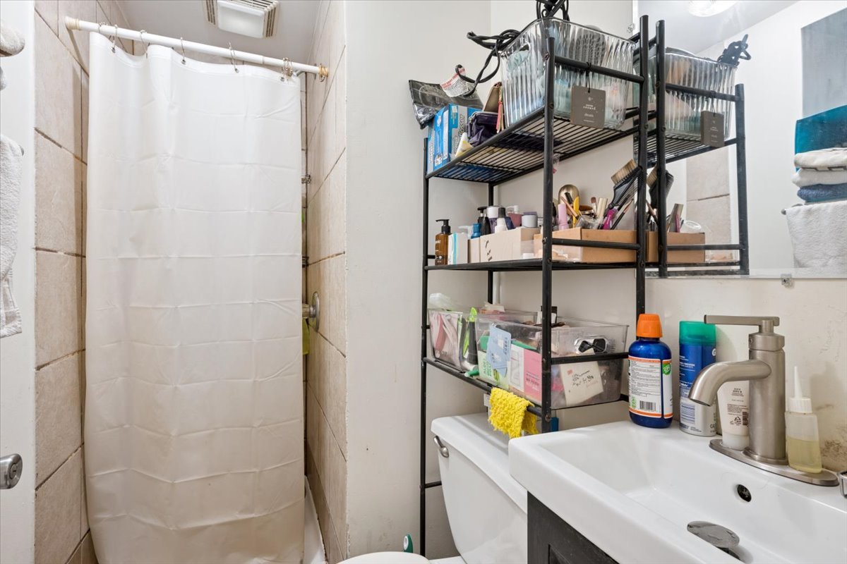 2946 South Loomis Street Chicago, IL 60608 - Photo 12 of 24