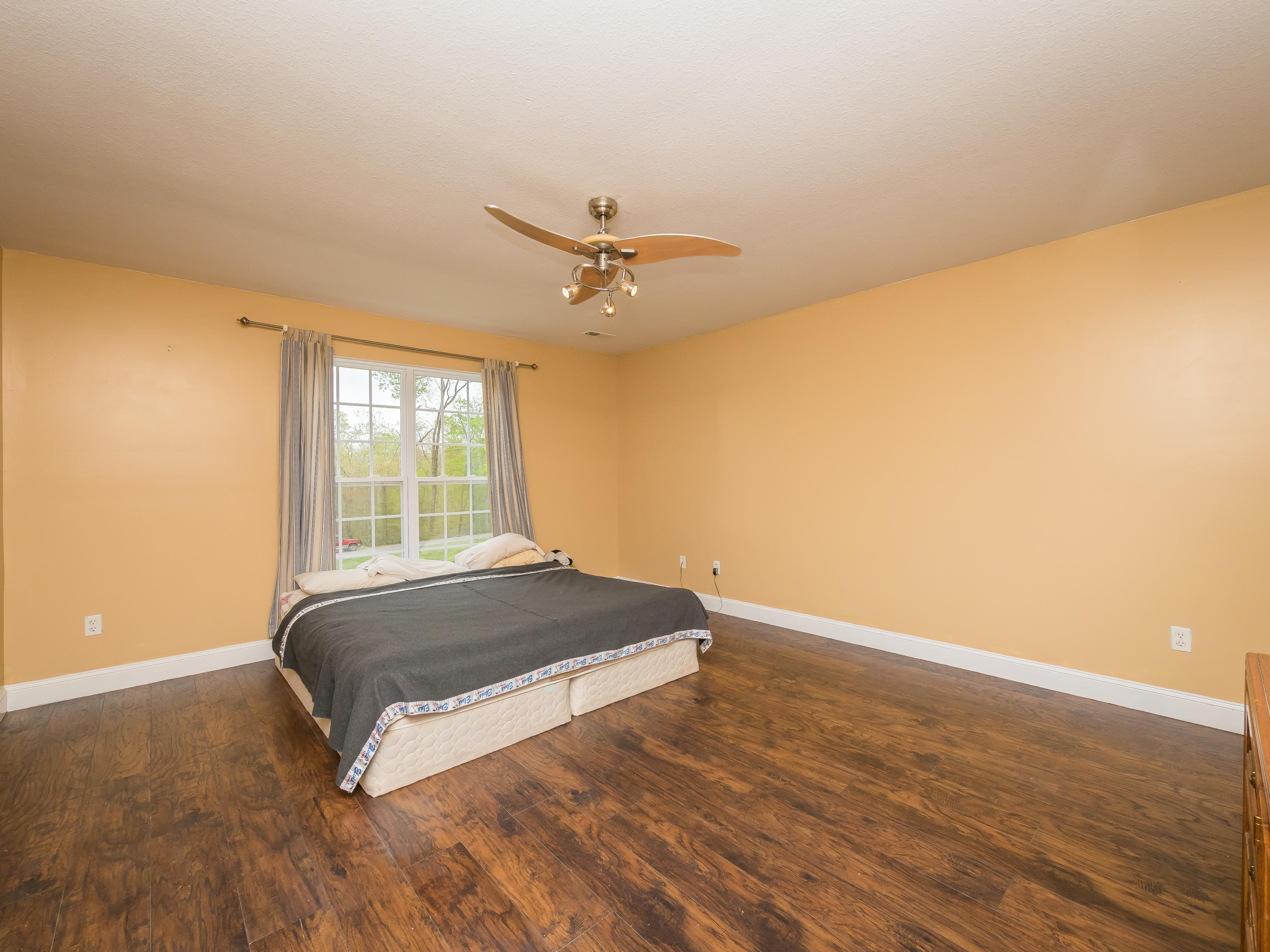 395 Echo Pt Road Dunlap, TN 37327 - Photo 22 of 38 master bedroom