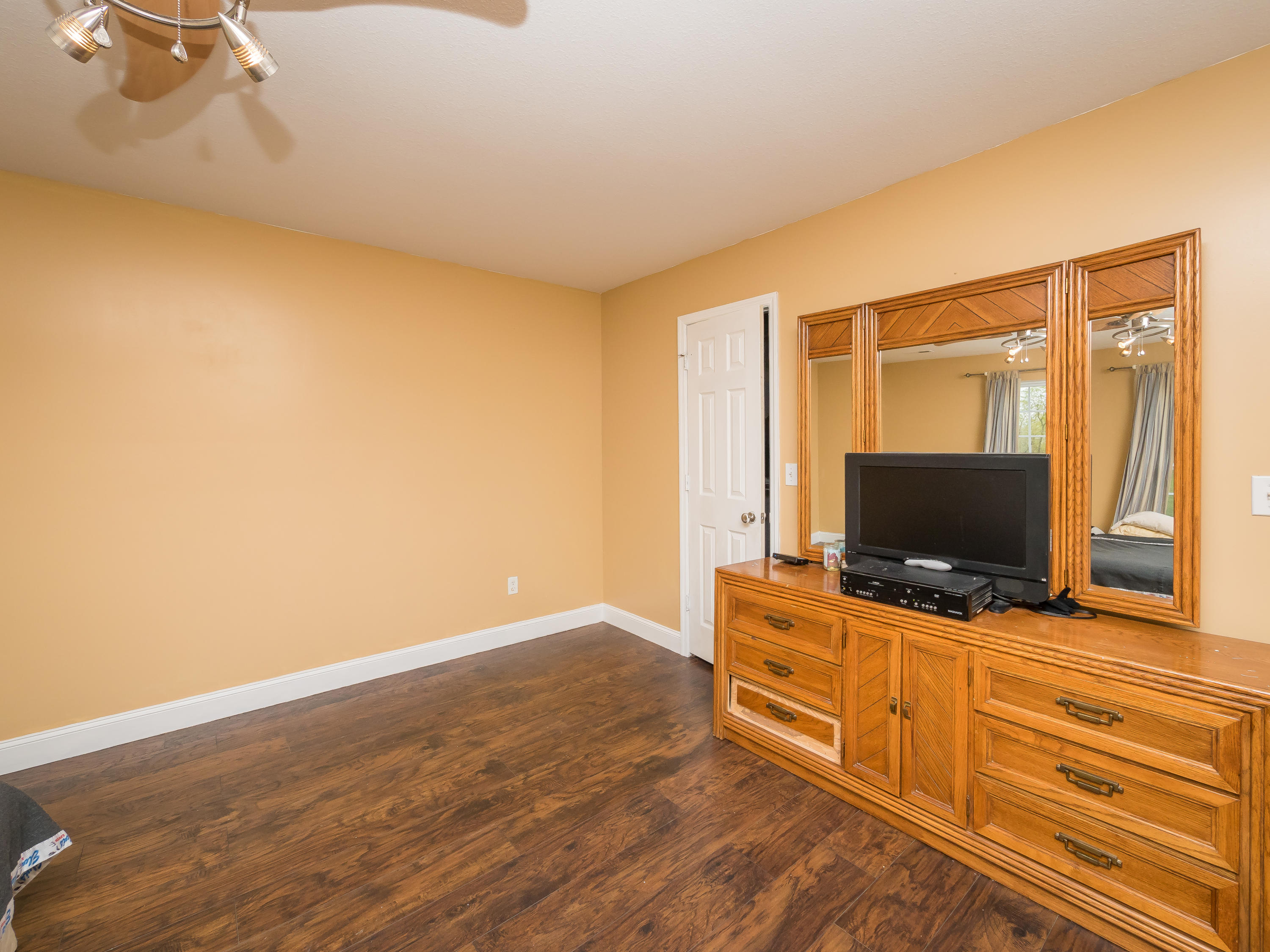 395 Echo Pt Road Dunlap, TN 37327 - Photo 23 of 38 master bedroom
