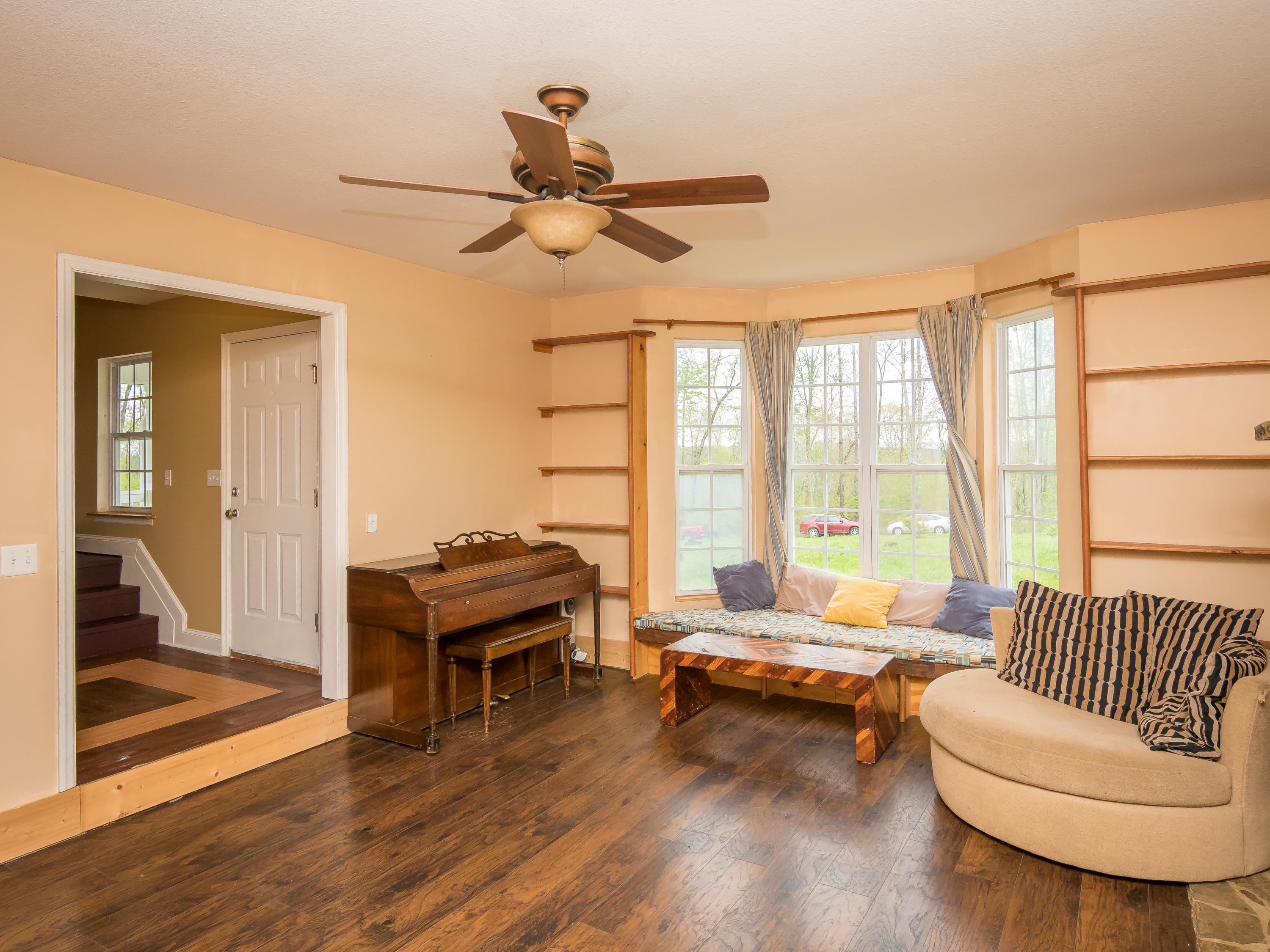395 Echo Pt Road Dunlap, TN 37327 - Photo 7 of 38 living room
