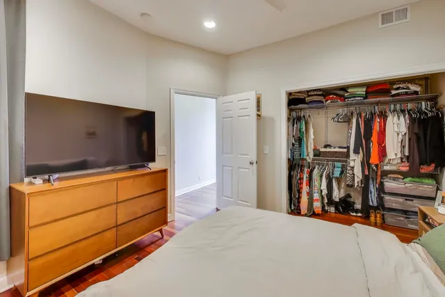 $525,000 | 1122 North Winchester Avenue, Unit 2, Chicago, IL 60622