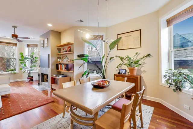 $525,000 | 1122 North Winchester Avenue, Unit 2, Chicago, IL 60622