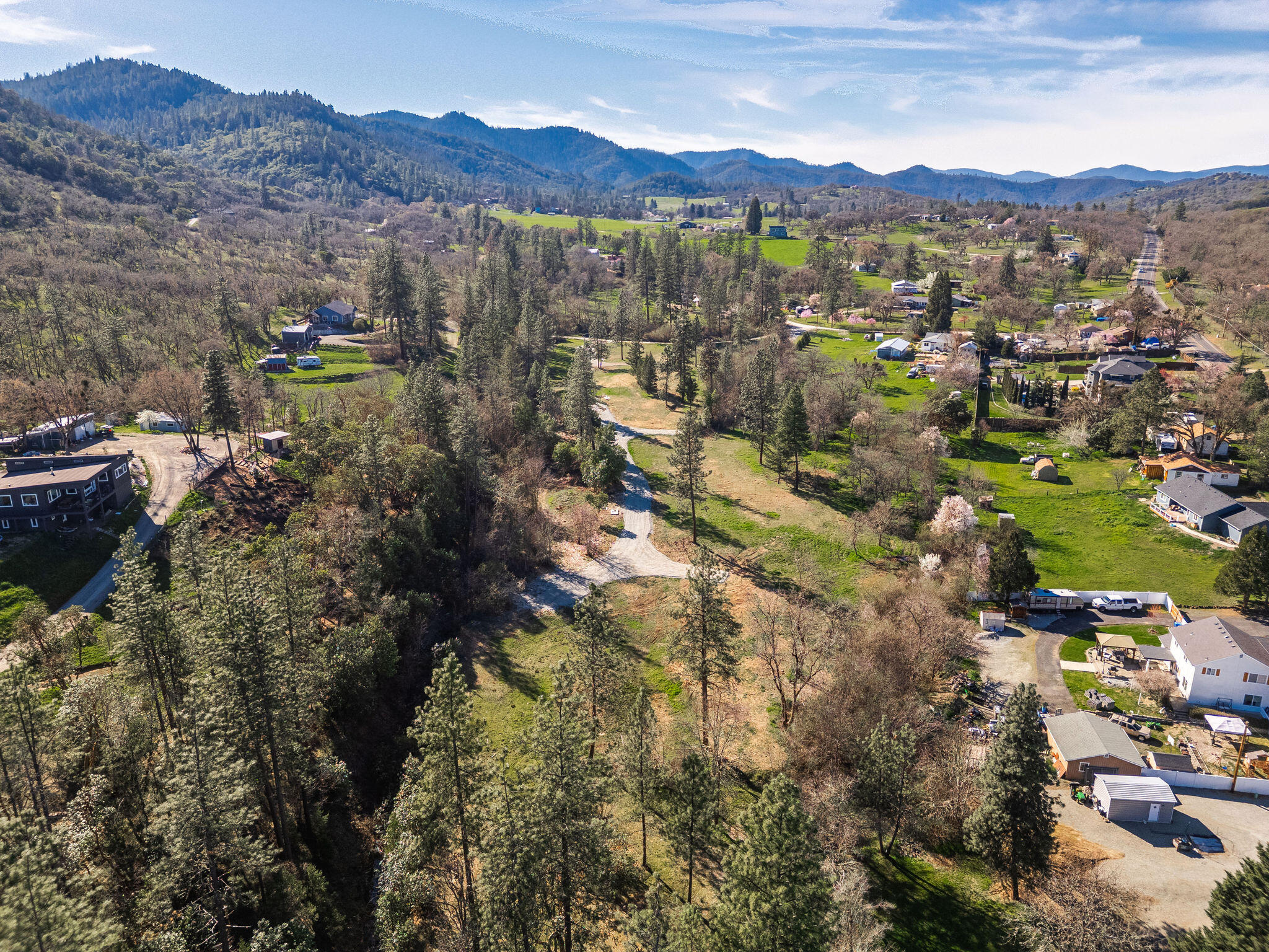 5017 Lane Creek Road, Unit PARCEL 2 Central Point, OR 97502 - Photo 15 of 20