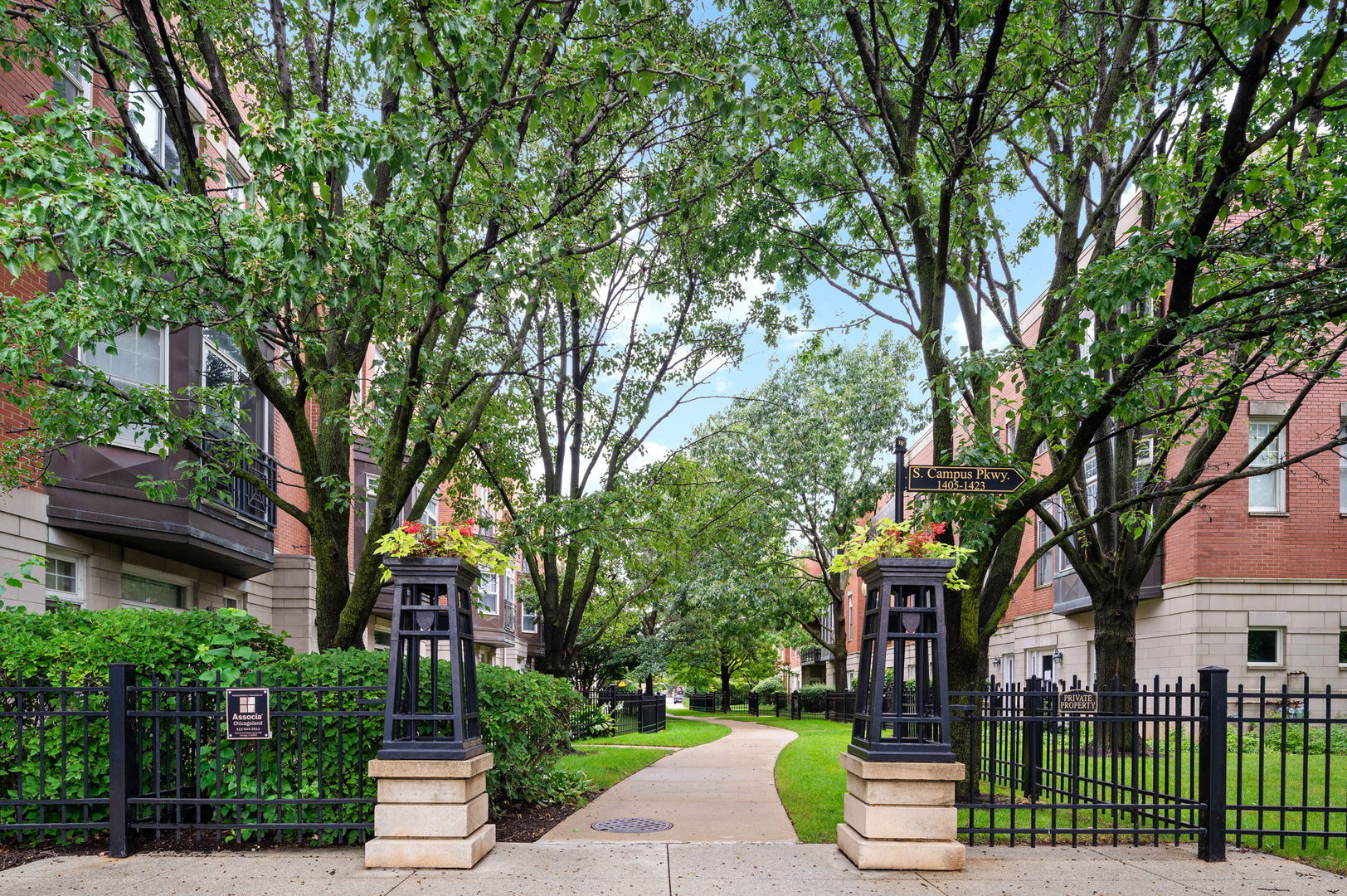 813 West University Lane Chicago, IL 60608 - Photo 33 of 33 a front view of a house with a tree