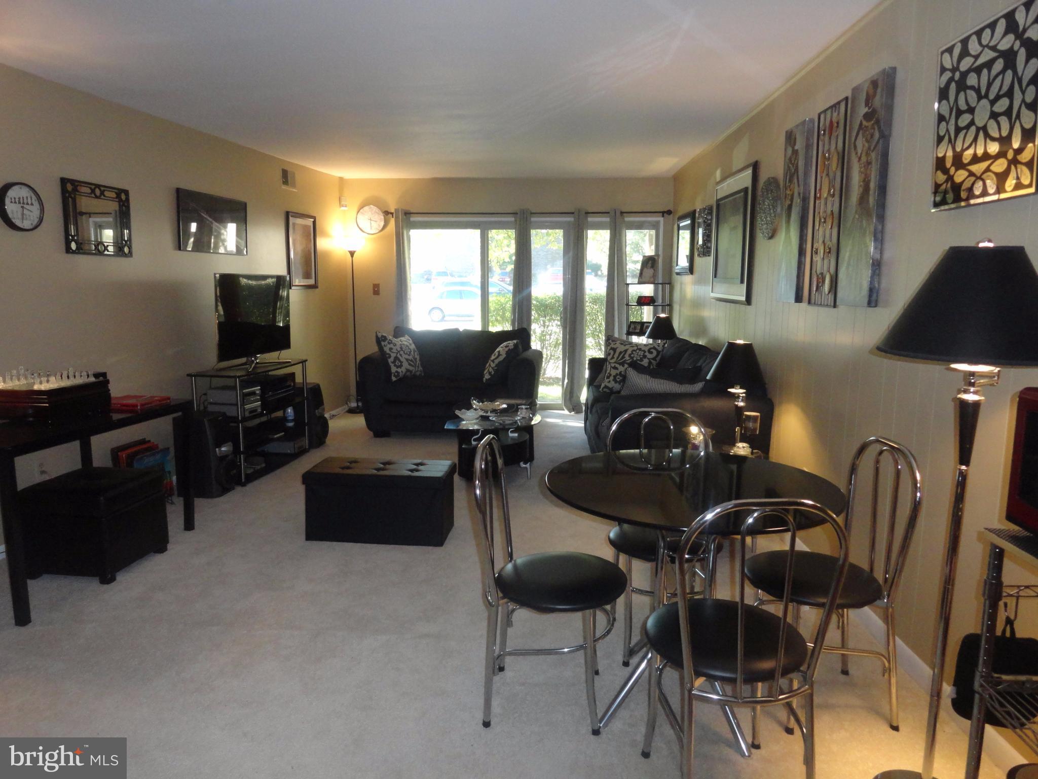 5802 Royal Ridge Drive, Unit B Springfield, VA 22152 - Photo 5 of 26 Interior (General)