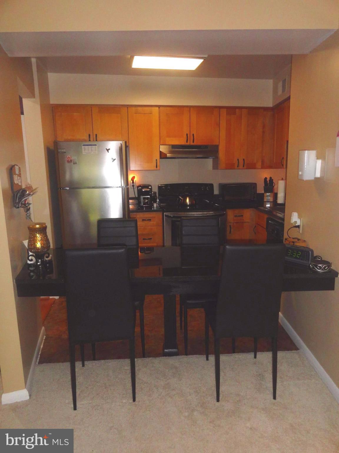 5802 Royal Ridge Drive, Unit B Springfield, VA 22152 - Photo 7 of 26 Kitchen