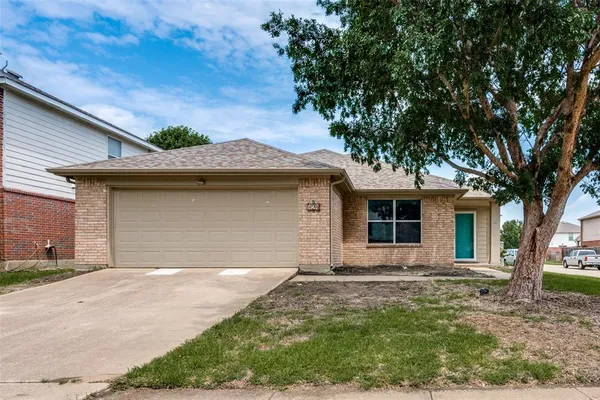 $255,000 | 124 Jefferson Drive, Venus, TX 76084