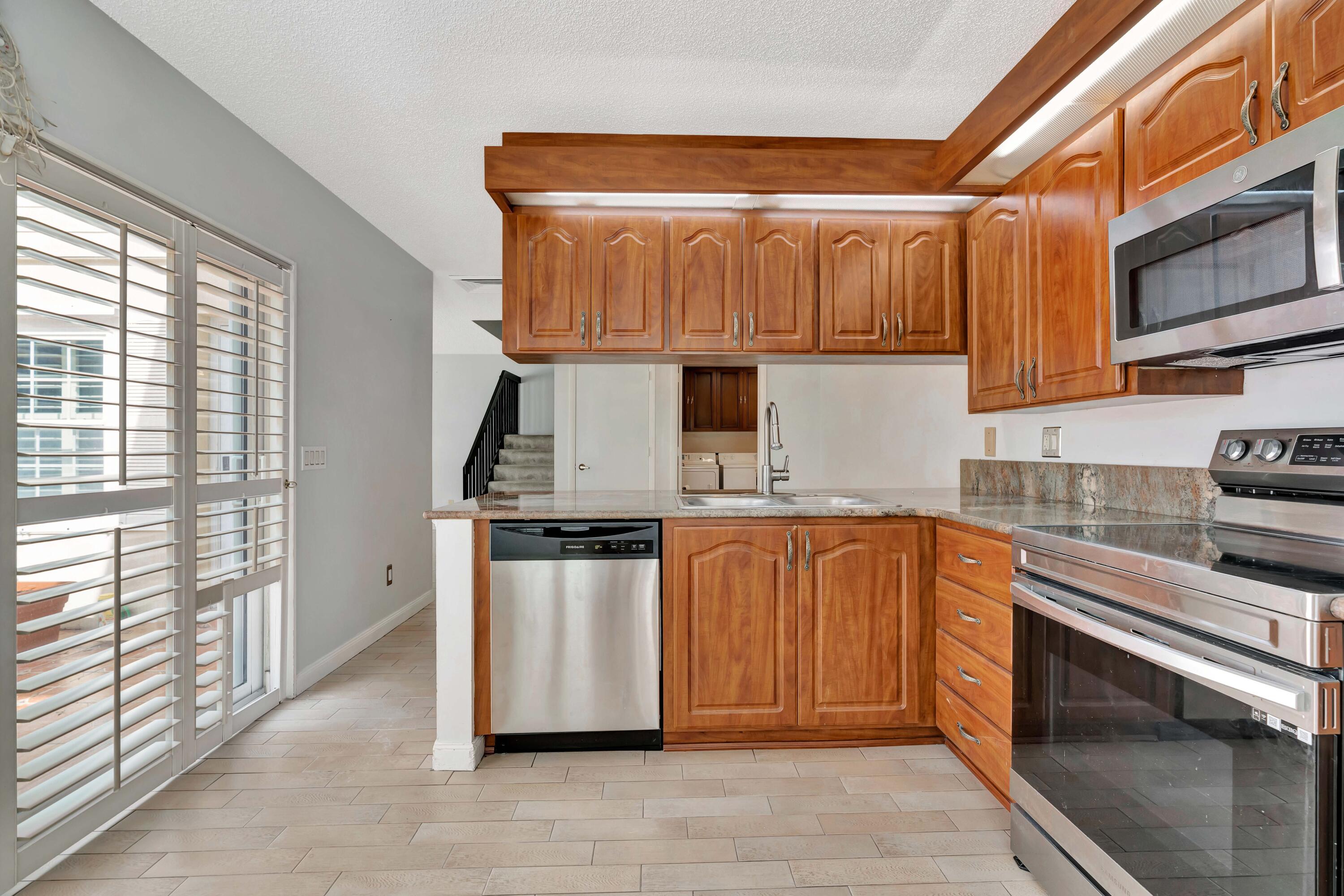 8157 Andover Court, Unit 57D Lake Clarke Shores, FL 33406 - Photo 23 of 36 22