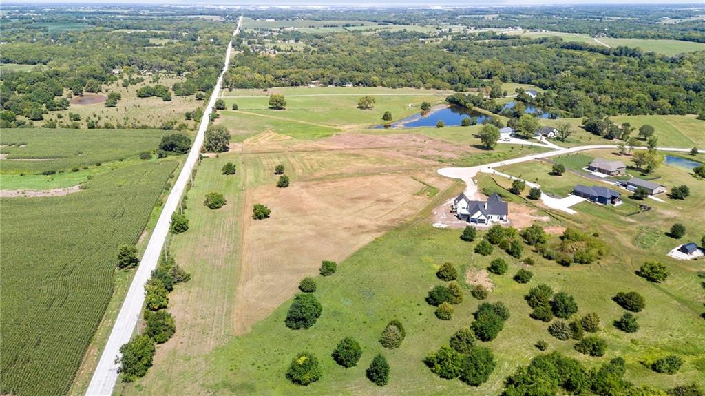 21350 Deer Ridge Dr Spring Hill Spring Hill, KS 66083 - Photo 17 of 22