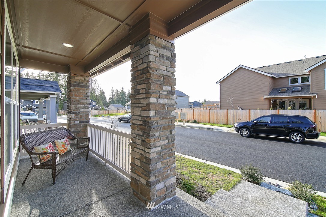 18908 179th Place Southeast Renton, WA 98058 - Photo 4 of 23 Gallery Image 4