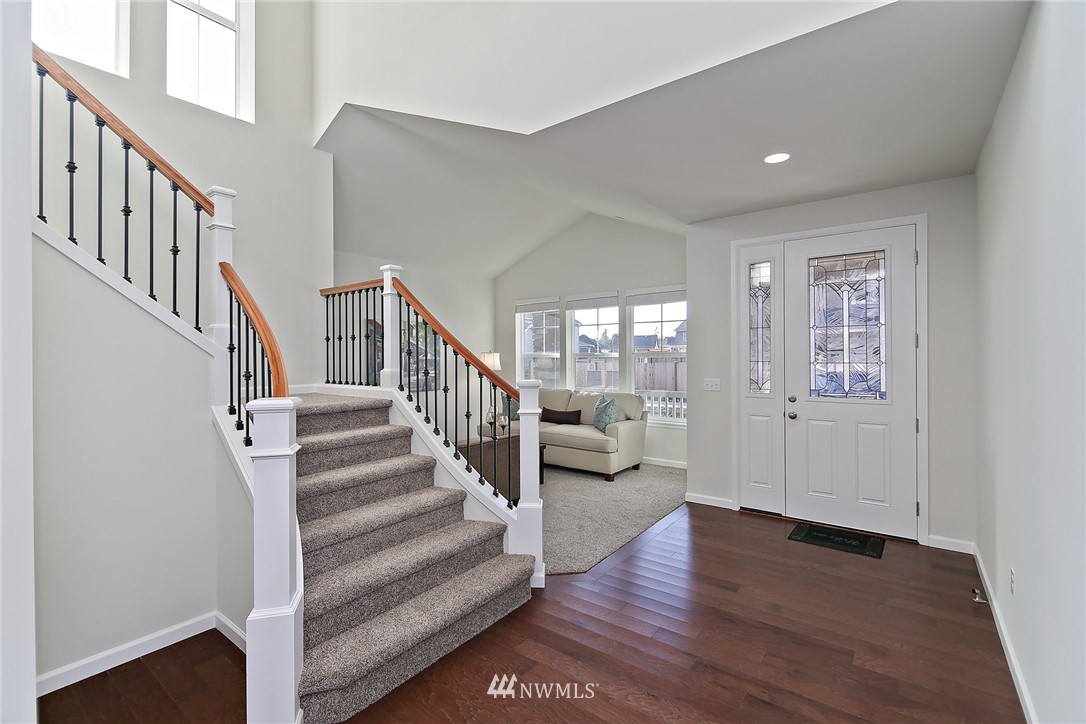 18908 179th Place Southeast Renton, WA 98058 - Photo 6 of 23 Gallery Image 6