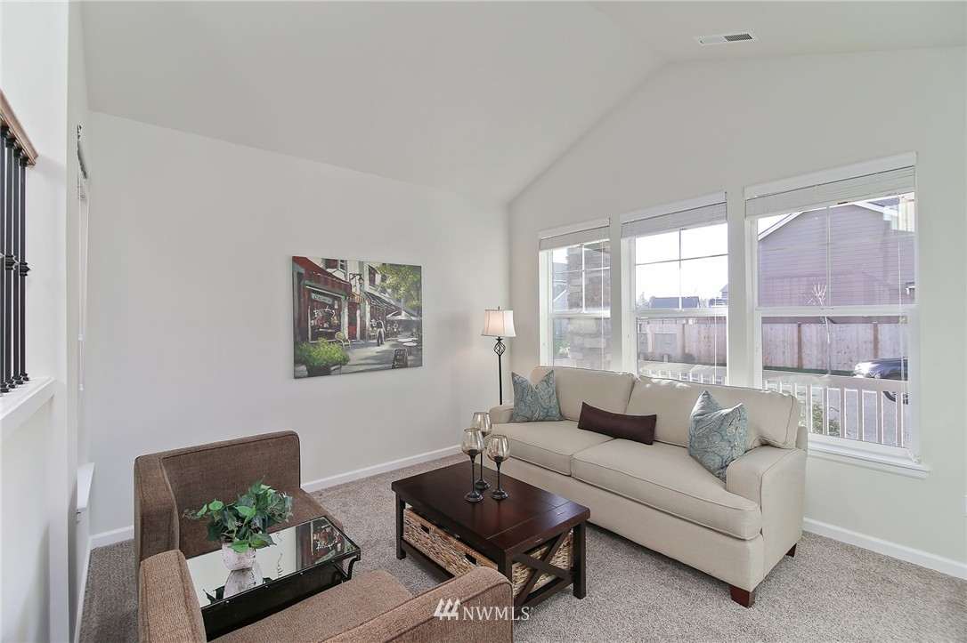 18908 179th Place Southeast Renton, WA 98058 - Photo 8 of 23 Gallery Image 8