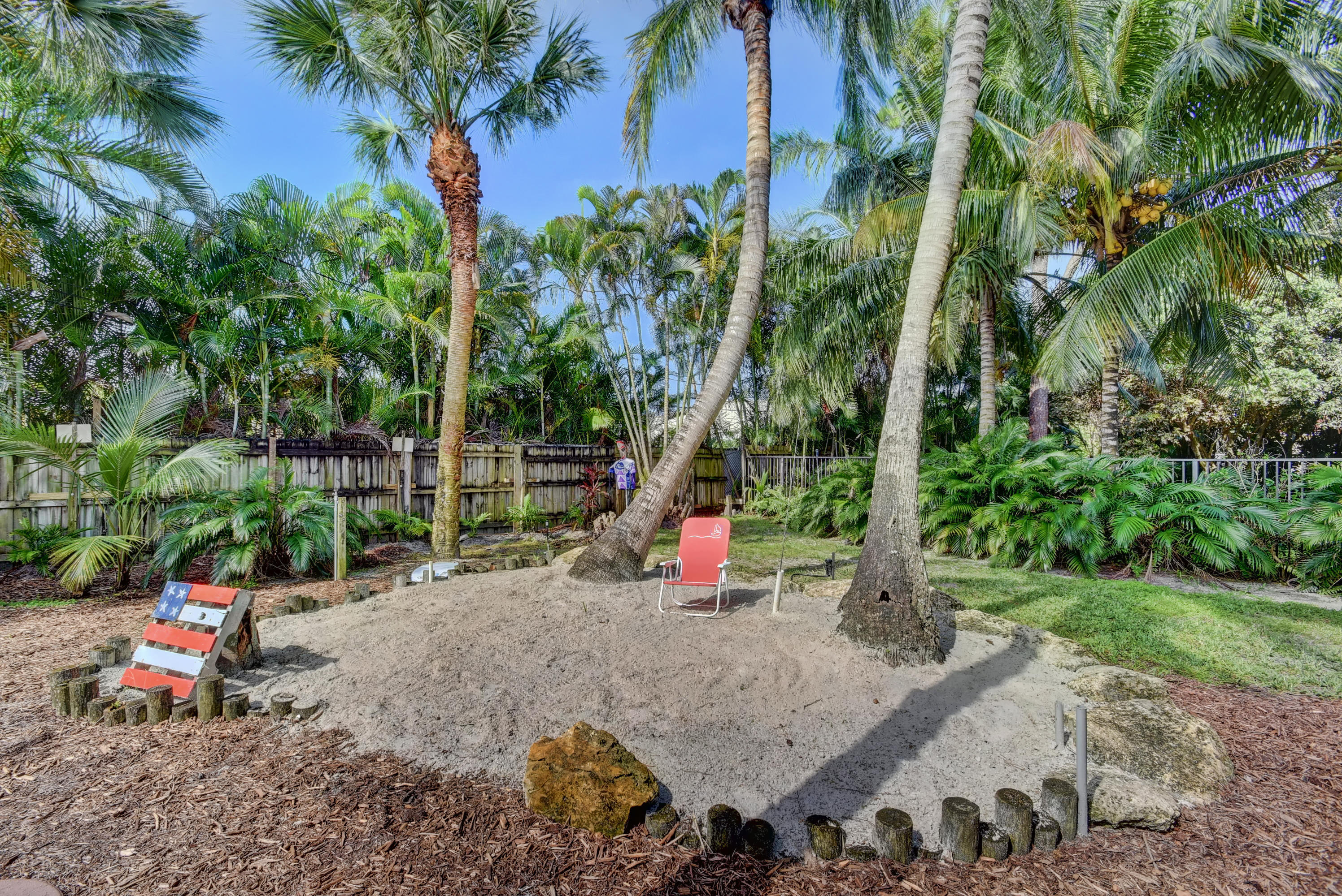 2143 Bermuda Road Palm Springs, FL 33406 - Photo 45 of 54 yard2