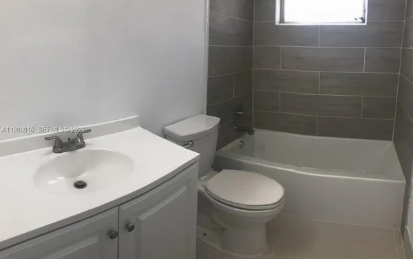 $5,500 | 930 Benevento Avenue, Unit 930, Coral Gables, FL 33146