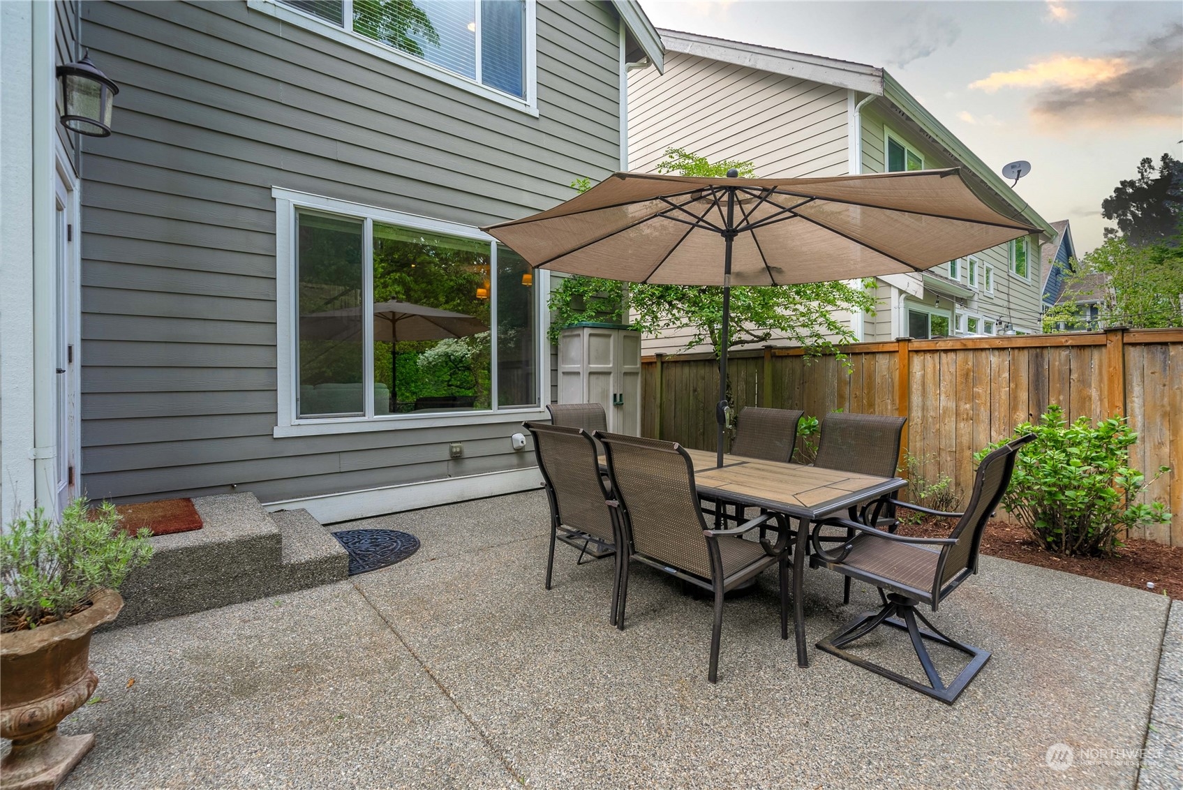 734 Lincoln Avenue Southeast Renton, WA 98057 - Photo 31 of 35 Gallery Image 31