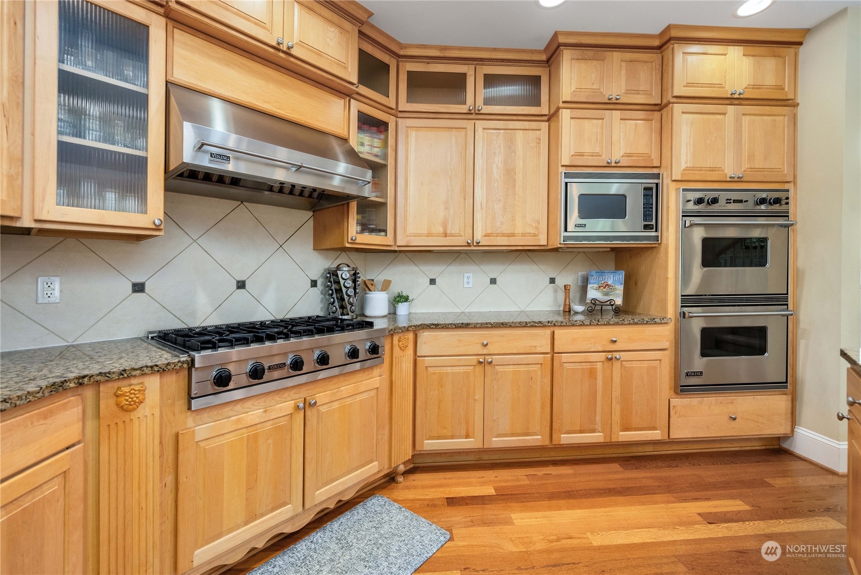 734 Lincoln Avenue Southeast Renton, WA 98057 - Photo 10 of 35 Gallery Image 10