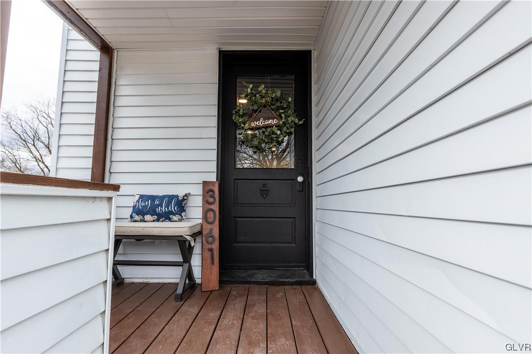 3061 Blacksmith Way Hellertown, PA 18055 - Photo 2 of 27