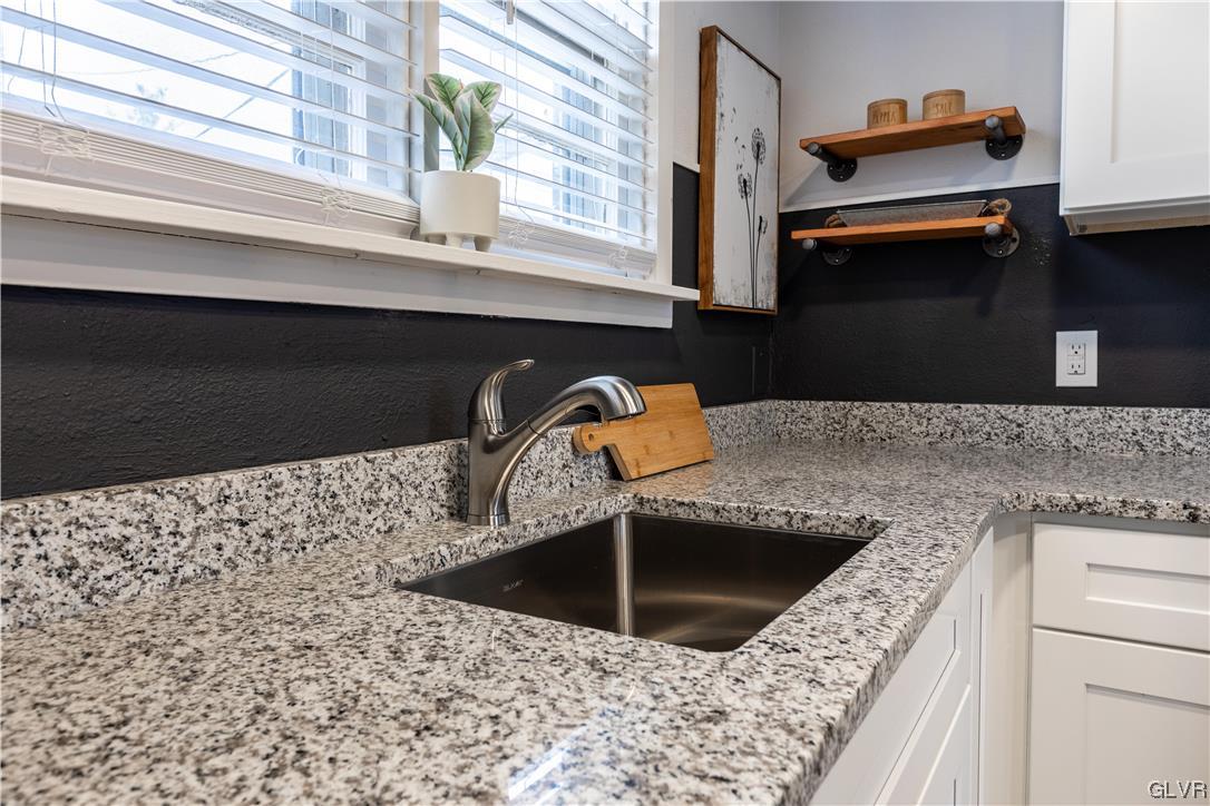 3061 Blacksmith Way Hellertown, PA 18055 - Photo 6 of 27