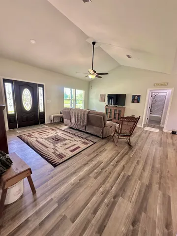 $288,000 | 12634 Northwest Twin Oaks Drive, Bristol, FL 32321