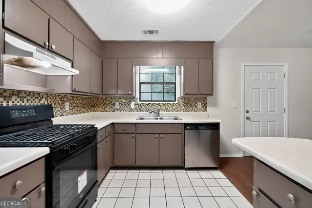 $214,900 | 5789 Dorian Court, Lithonia, GA 30058