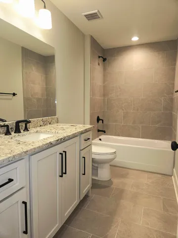 $639,900 | 9877 Trestle Circle, Unit 46, Ooltewah, TN 37363