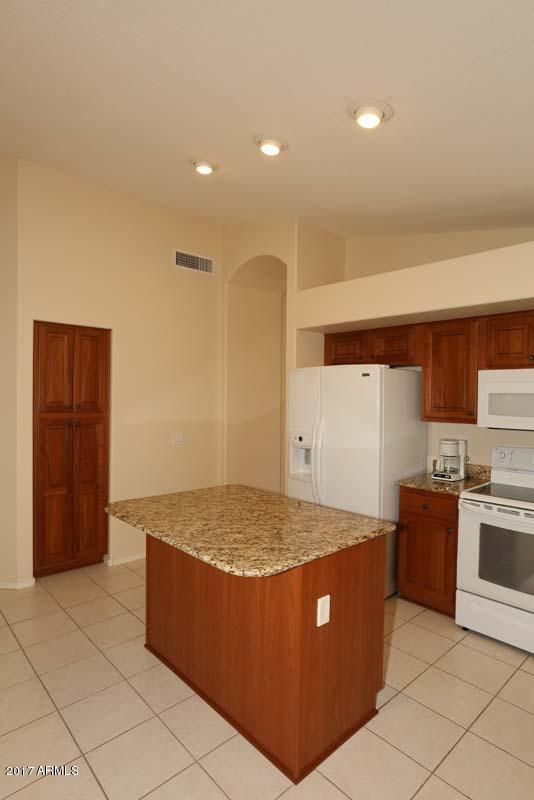 4625 East Swilling Road Phoenix, AZ 85050 - Photo 13 of 33 Kitchen-Island