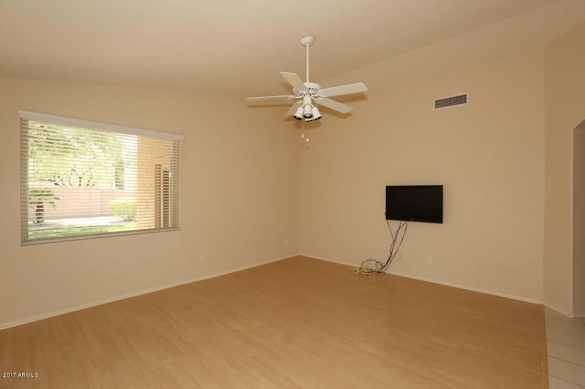 4625 East Swilling Road Phoenix, AZ 85050 - Photo 18 of 33 Family Room2