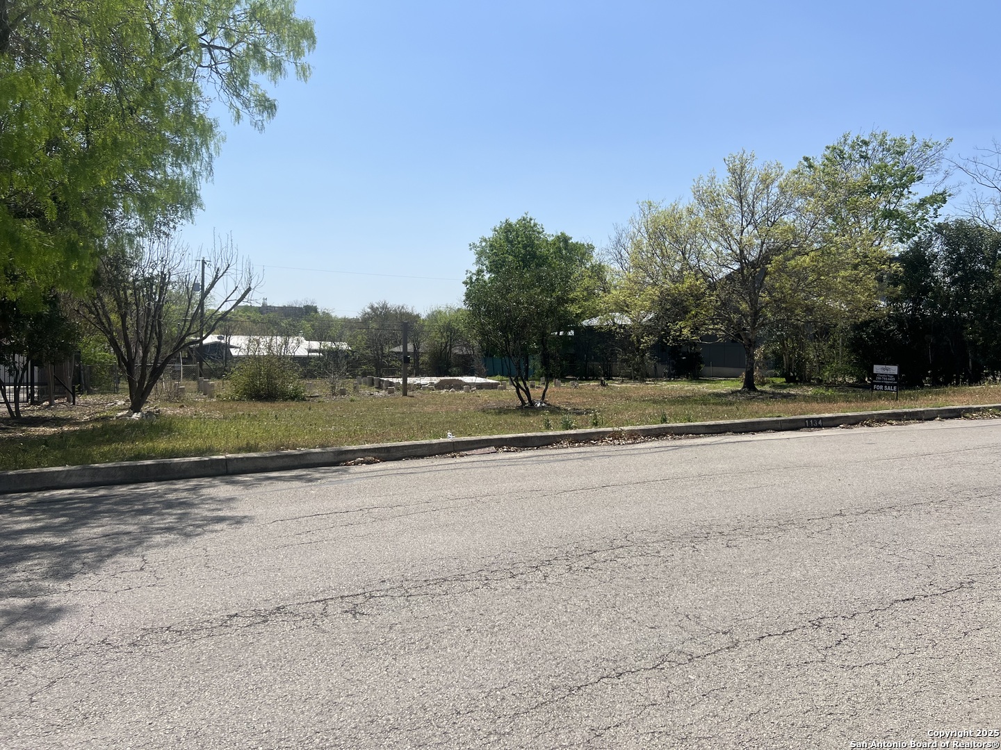 1134 Garraty Road Terrell Hills, TX 78209 - Photo 4 of 10