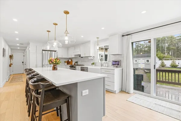 $1,275,000 | 2 Commons Drive, Carver, MA 02330