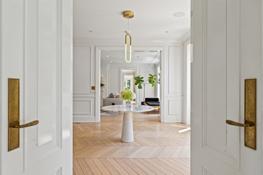 40 Woodley Road Winnetka, IL 60093 - Photo 5 of 60