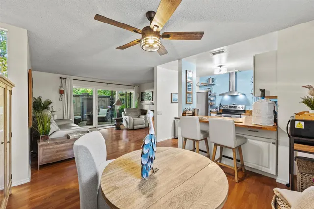 $279,000 | 608 Woodside Sierra, Unit 1, Sacramento, CA 95825