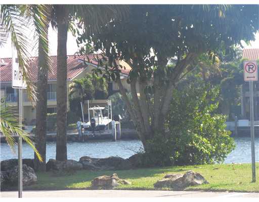 938 Jeffery Street Boca Raton, FL 33487 - Photo 4 of 4 Additional Photo