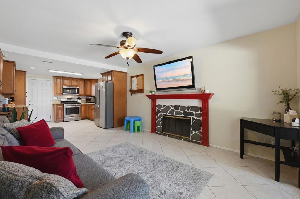 216 Ocotillo Place Oceanside, CA 92057 - Photo 14 of 28