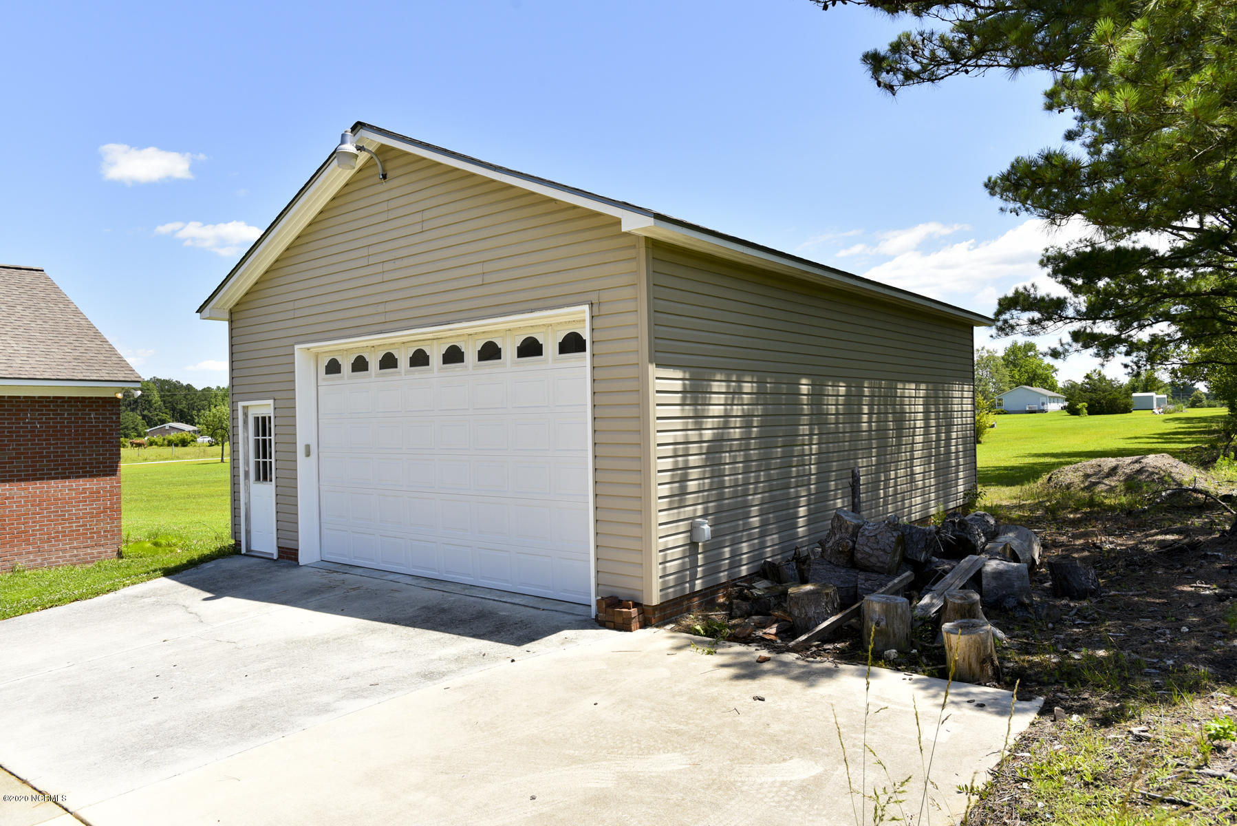 611 Fire Tower Road Richlands, NC 28574 - Photo 13 of 62 026