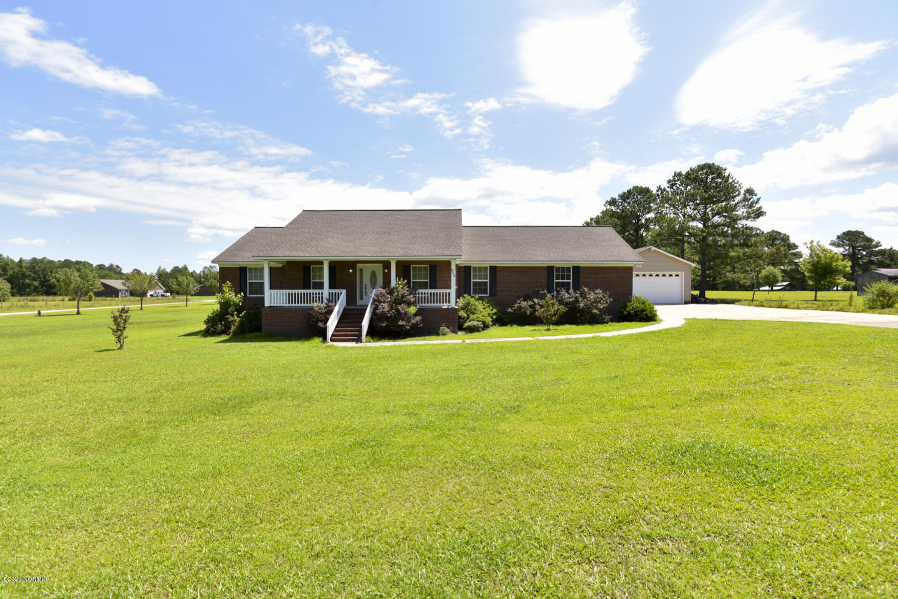 611 Fire Tower Road Richlands, NC 28574 - Photo 4 of 62 005