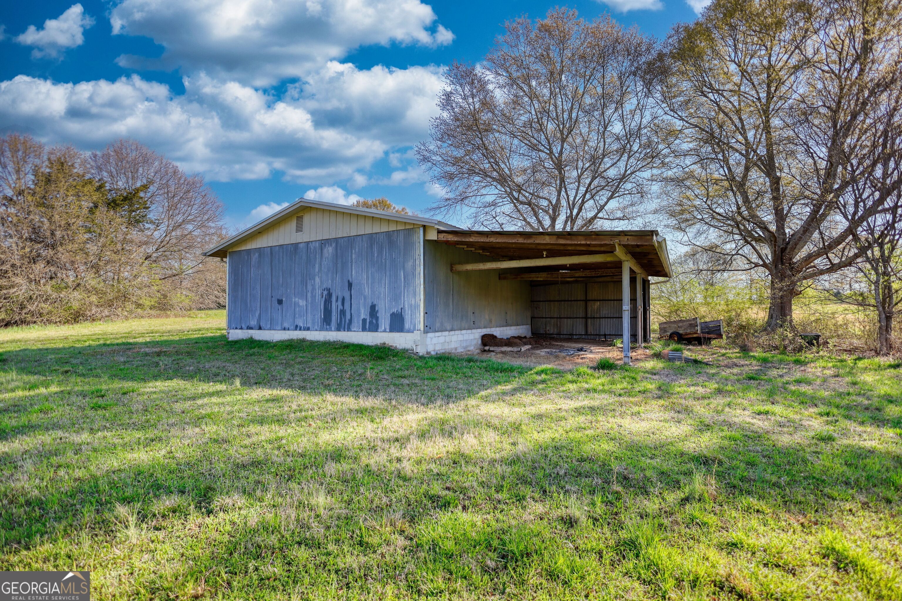 610 Loth Wages Road Dacula, GA 30019 - Photo 29 of 48 a backyard of a house