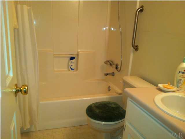 5813 Gulf Road Milton, FL 32583 - Photo 13 of 21