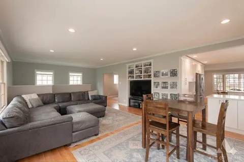 $599,999 | 3204 Owl Drive, Rolling Meadows, IL 60008
