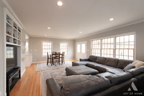 $599,999 | 3204 Owl Drive, Rolling Meadows, IL 60008