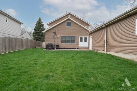 $599,999 | 3204 Owl Drive, Rolling Meadows, IL 60008