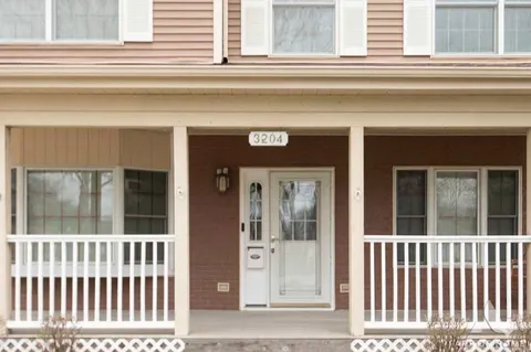 $599,999 | 3204 Owl Drive, Rolling Meadows, IL 60008