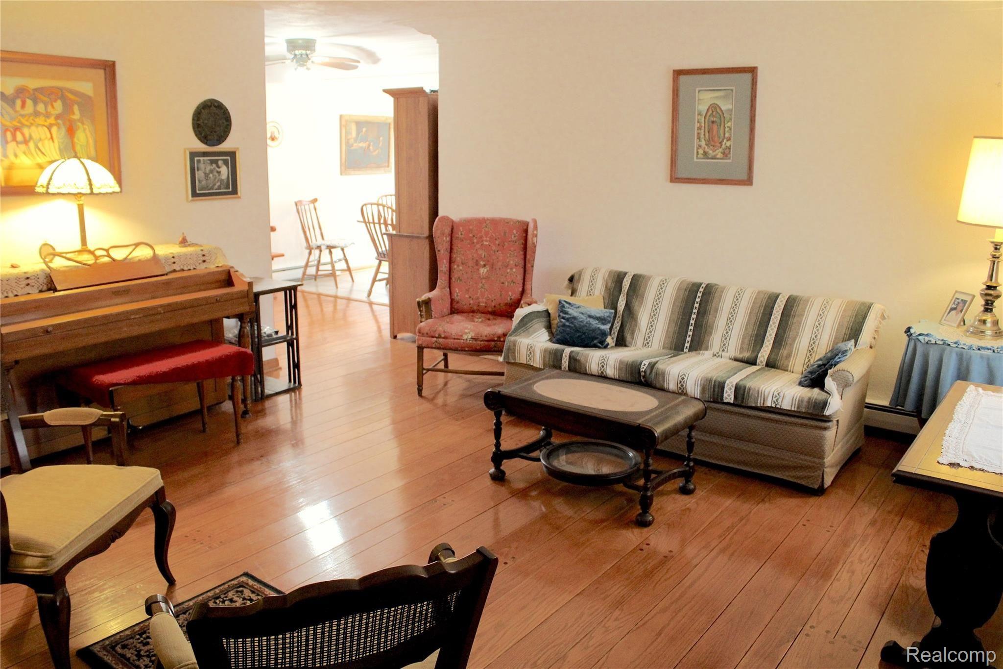 2354 Murphy Road Flint, MI 48504 - Photo 49 of 64 Pic - I44.JPG