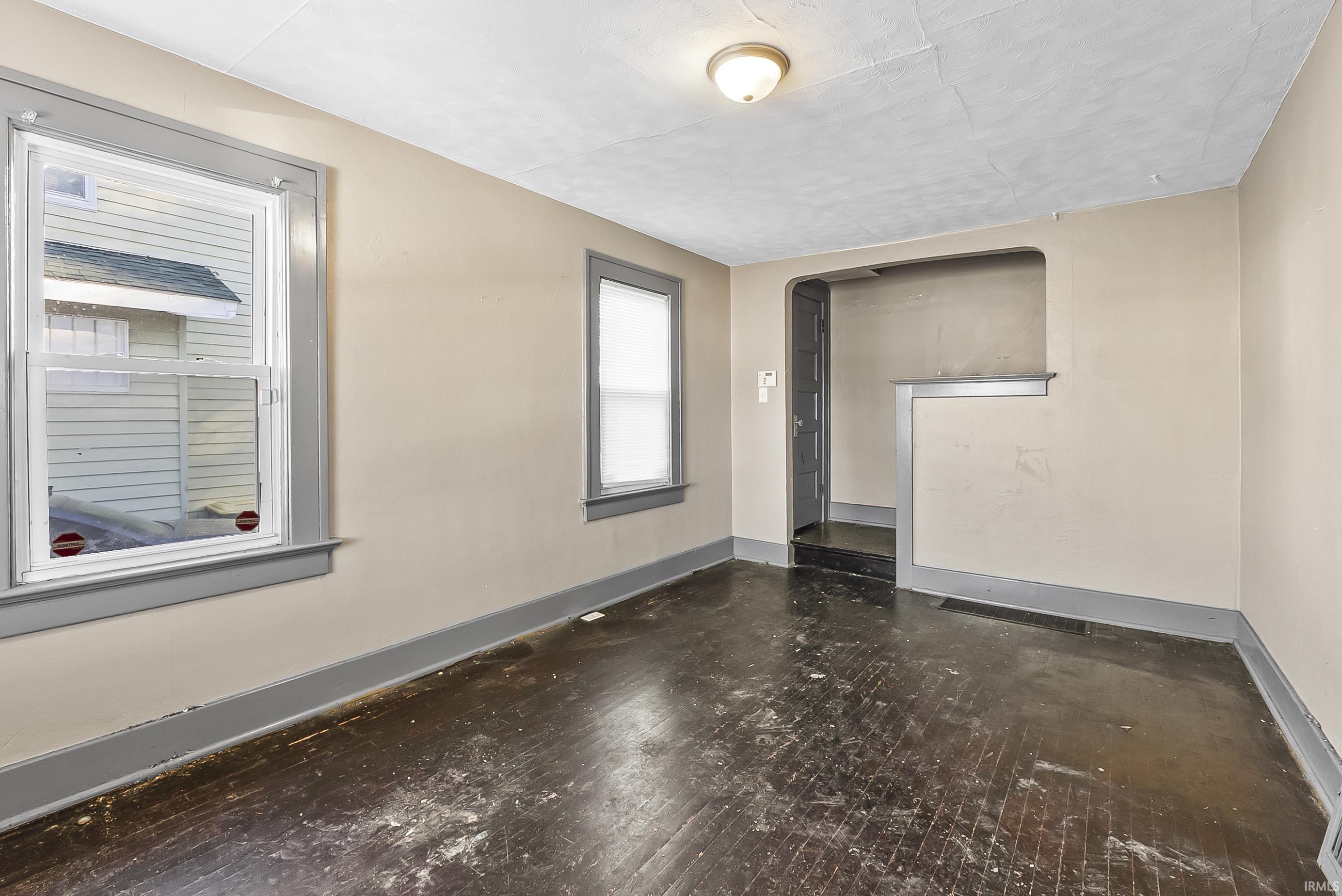 1024 Eckart Street Fort Wayne, IN 46806 - Photo 4 of 25