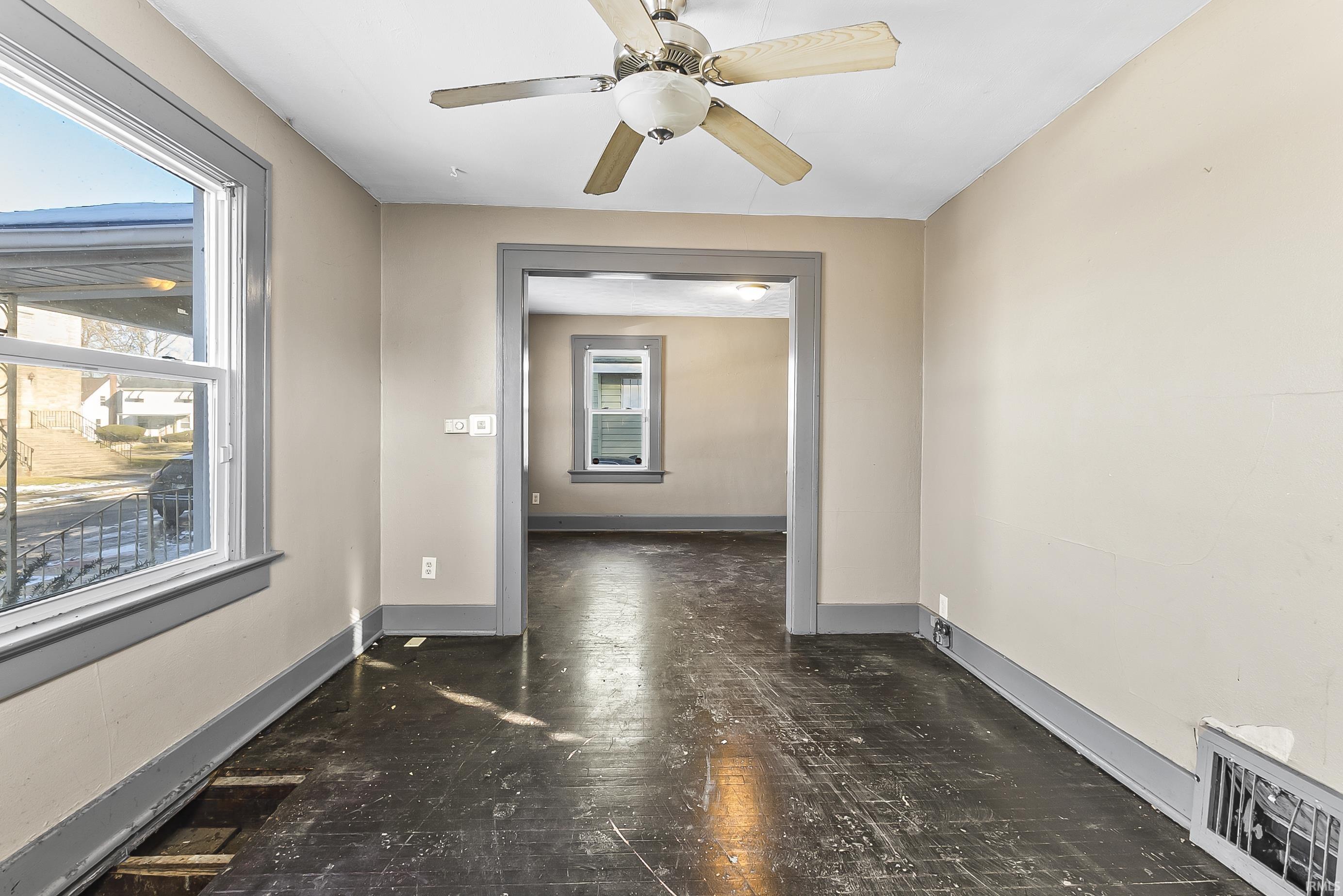 1024 Eckart Street Fort Wayne, IN 46806 - Photo 7 of 25