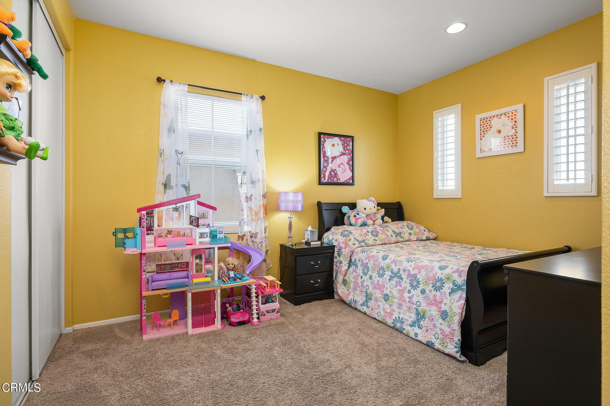 528 Field Street Oxnard, CA 93033 - Photo 13 of 24 a bedroom with bed and a window