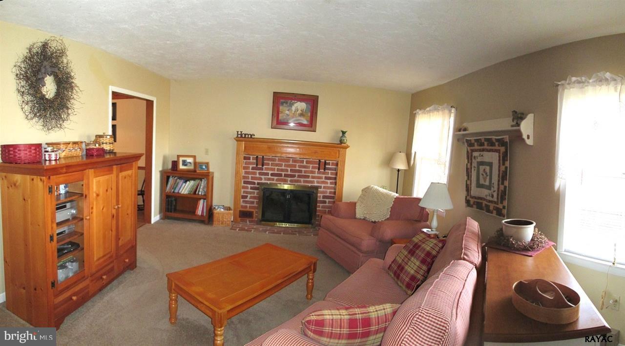 1335 Hickory Road Littlestown, PA 17340 - Photo 7 of 11