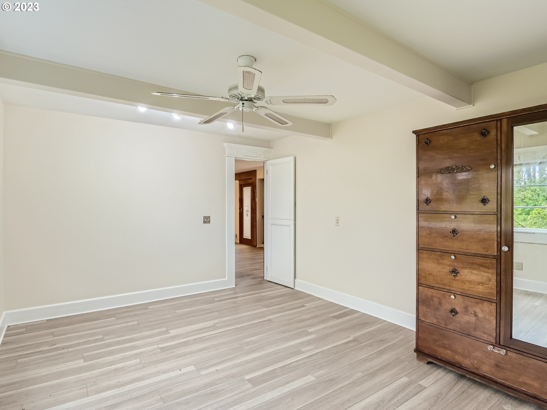 32062 South Barlow Road Canby, OR 97013 - Photo 19 of 33 wooden floor in an empty room